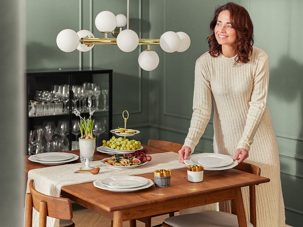 Gezellige momenten, lekker eten en mooi design: tafel "Serea" biedt het perfecte decor daarvoor