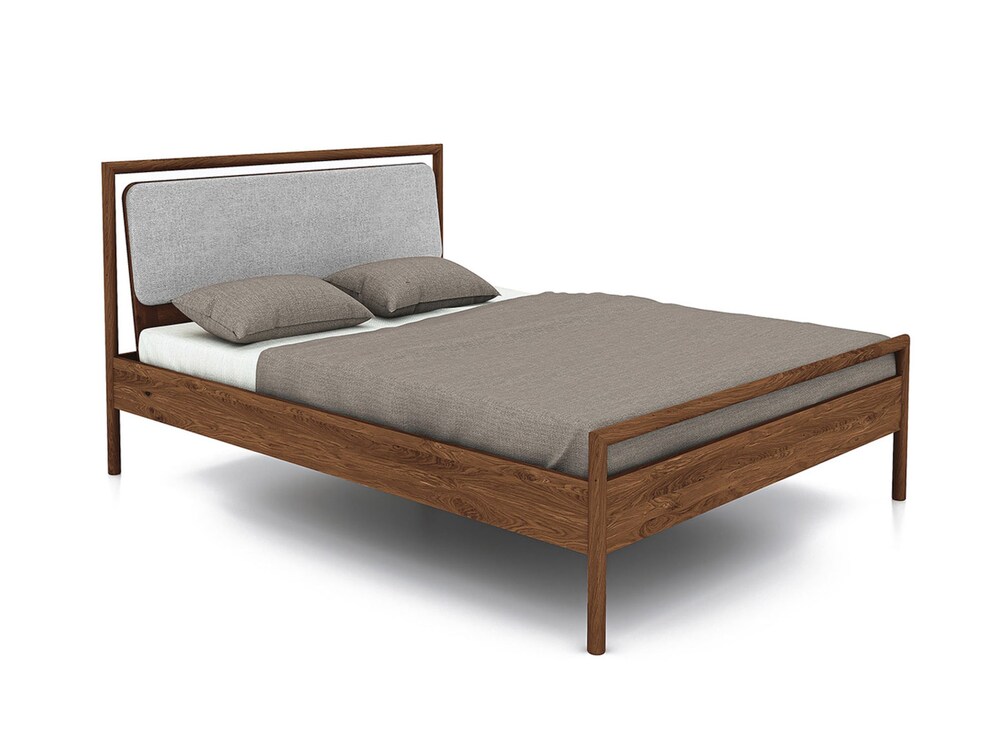 Massief houten bed Serea, wildeiken mokka, hoofdbord met linnen bekleding in lichtgrijs