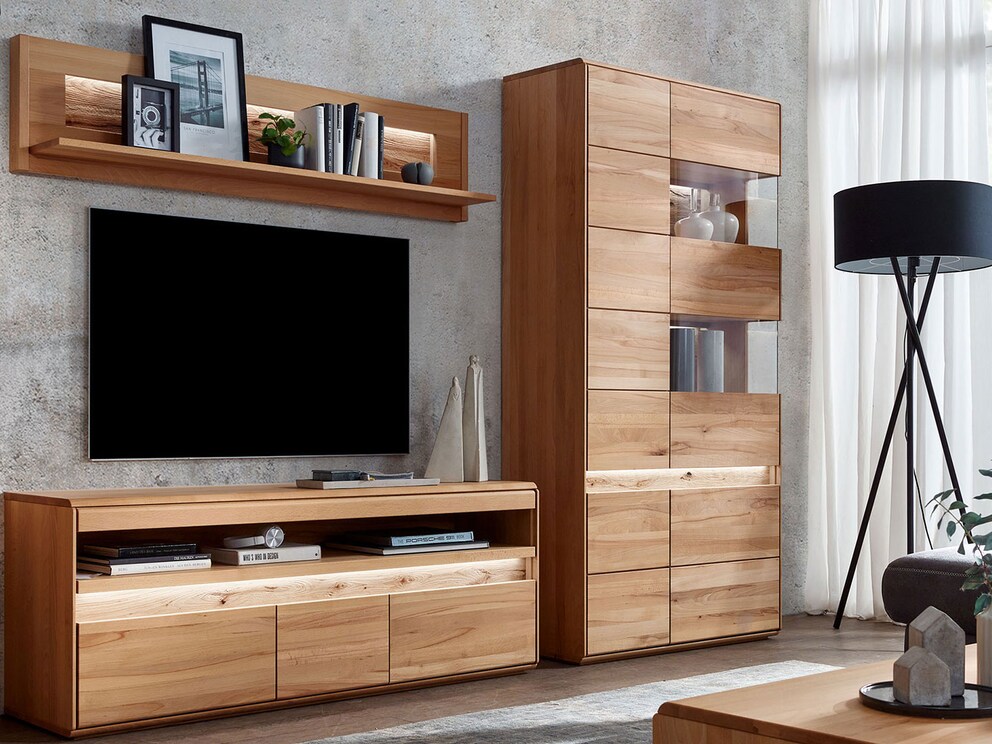 Vitrine dans la variante 03 en cœur de hêtre animé et autres meubles « Bassano »