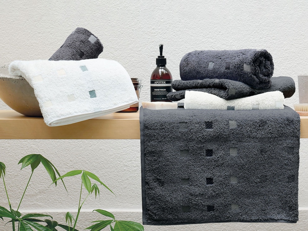 Kuschelweiches Handtuch im pfiffigen Materialmix