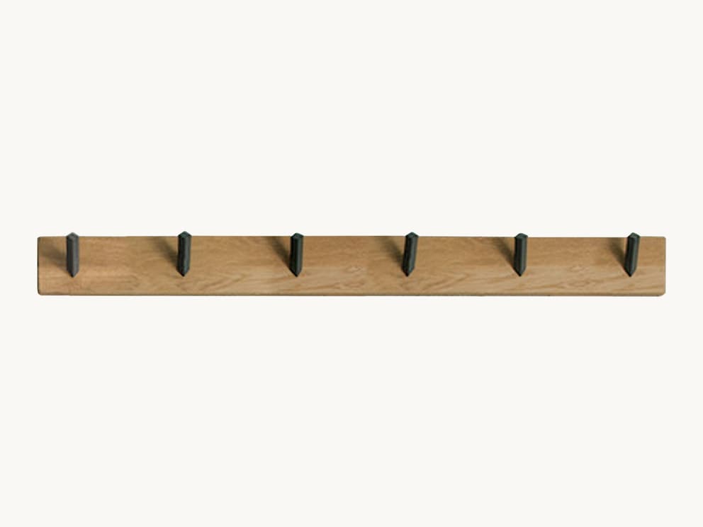 Haakrail Locana van massief wild eikenhout is ook perfect als wandkapstok