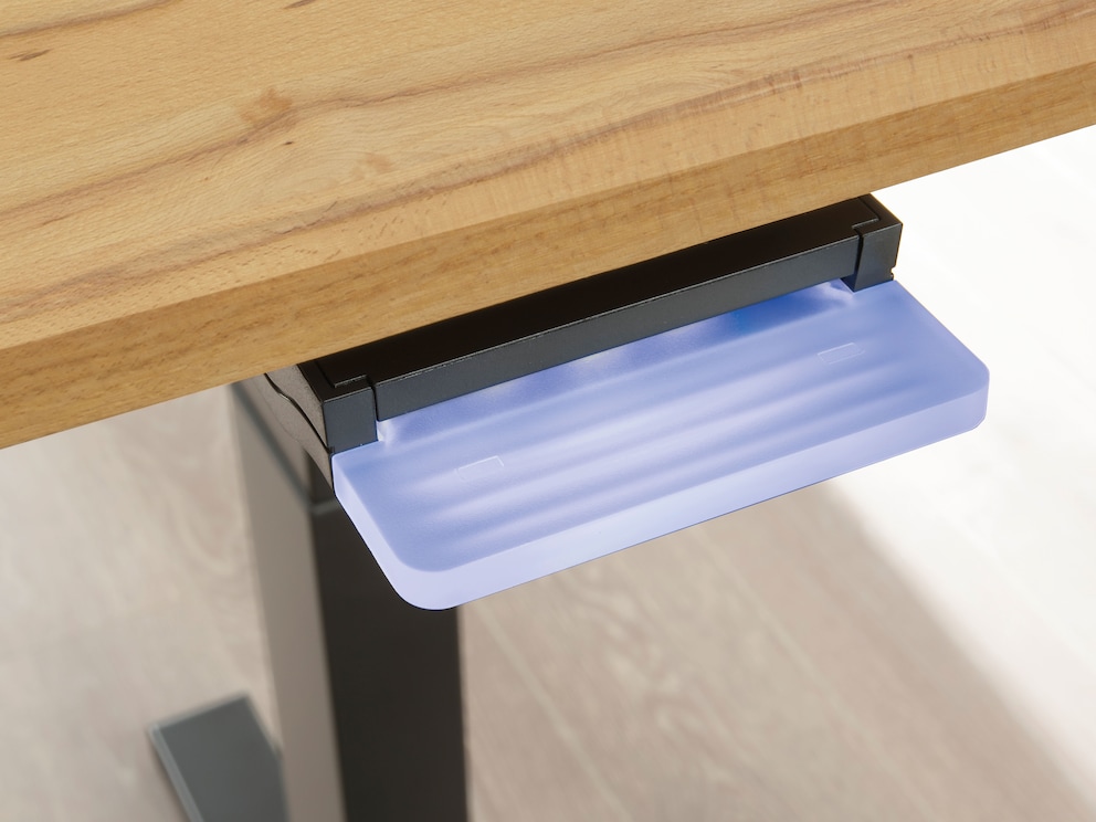 De bedieningsknop bevindt zich aan de rechterkant en licht blauw op wanneer hij wordt bediend