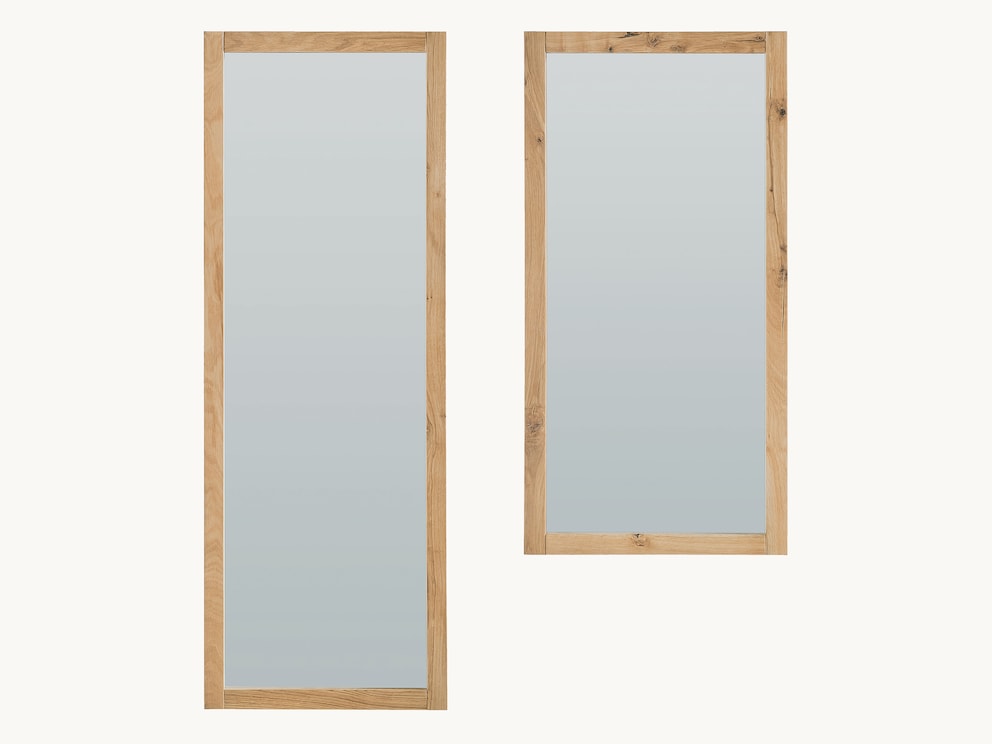 De prachtige spiegel is verkrijgbaar in 2 maten