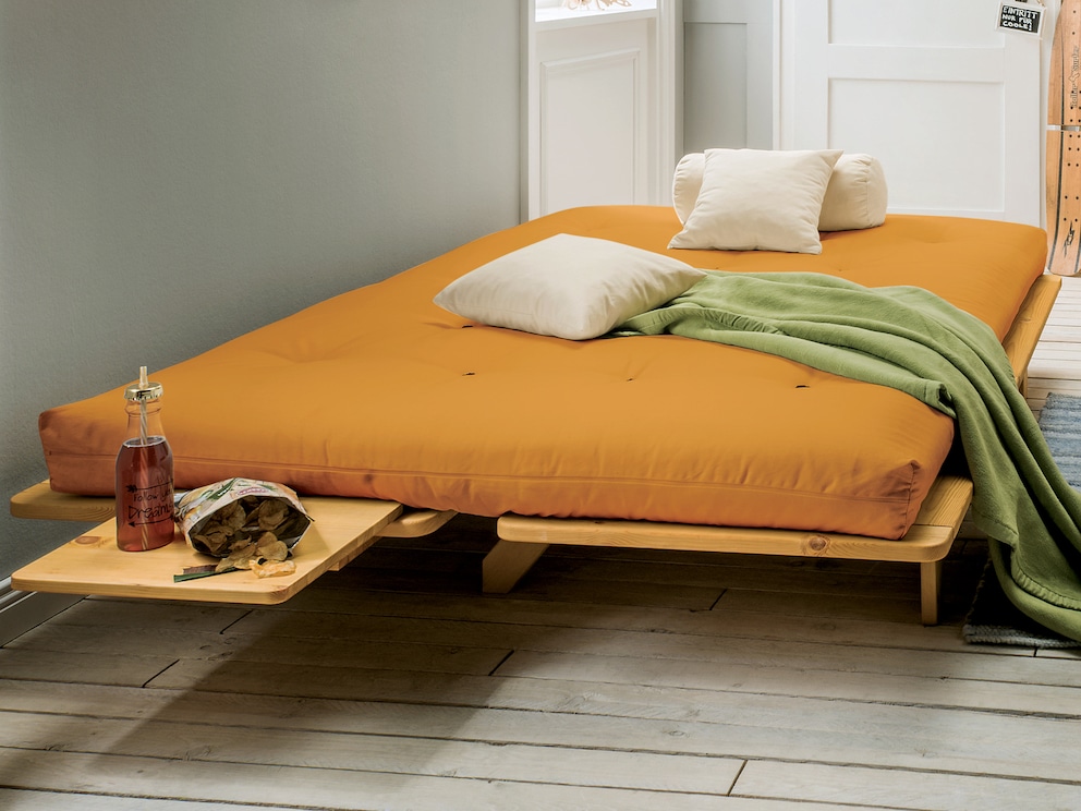 Futon-Matratze Suma-Nashi mit Bezug in der Farbstellung ocker