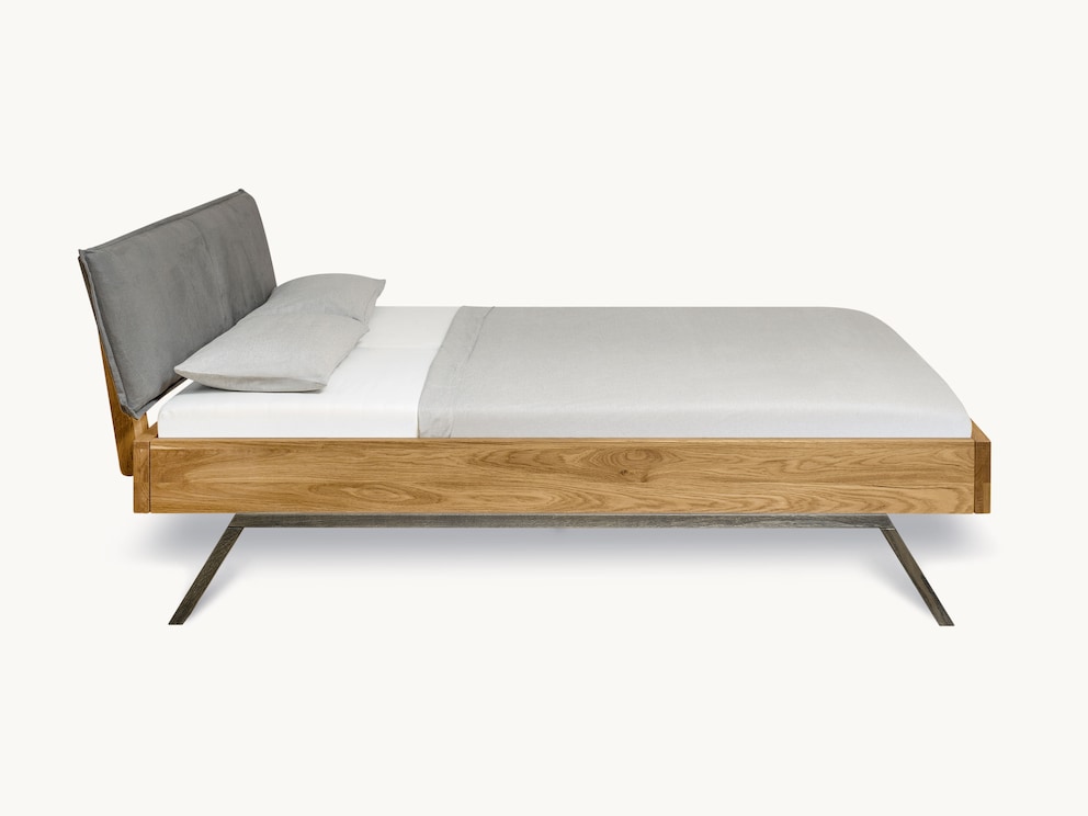 Neras bed in wilde eik - zijaanzicht