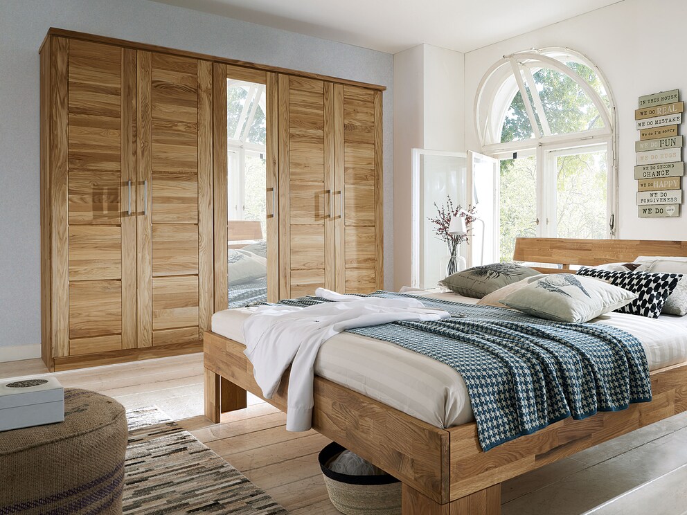 Lettino 02 van massief wild eiken in de 5-deurs uitvoering