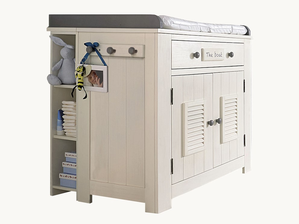 Commode Sunny van massief grenenhout met praktische legplank
