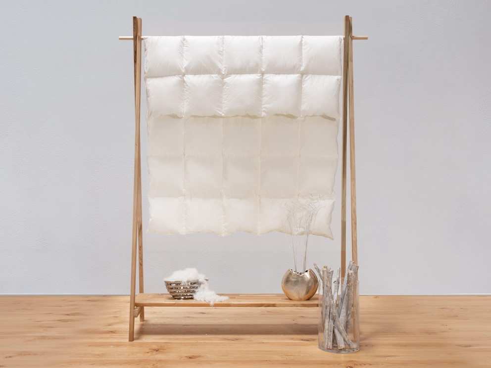 Couette en duvet douillette et légère comme une plume avec capacité thermique légère