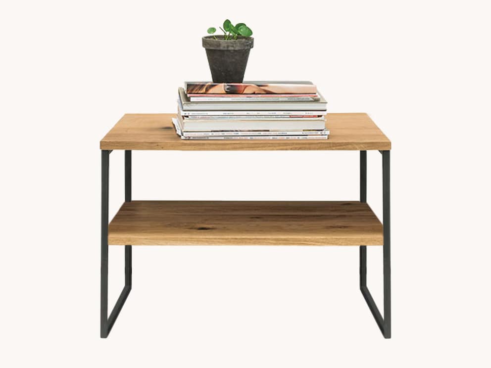 Rechte bijzettafel in moderne industriële stijl met praktisch opbergrek