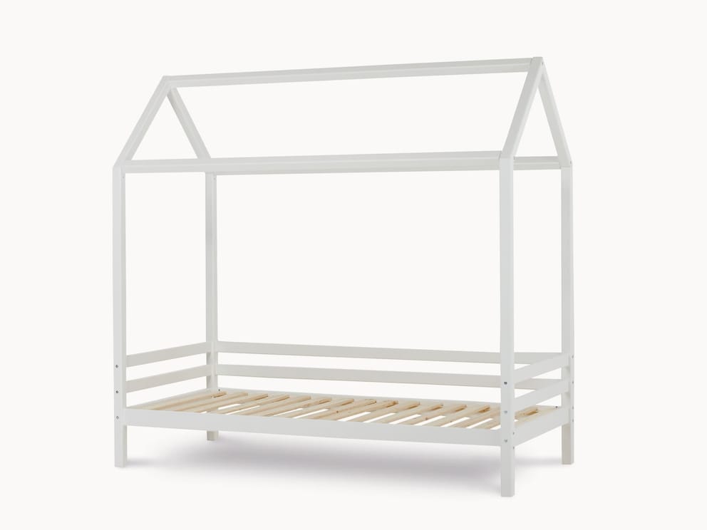 Voici le lit cabane stable en pin laqué blanc