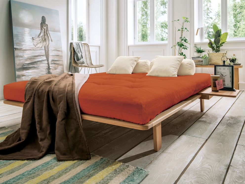 Futon-Matratze Suma-Melia mit Bezug in der Farbstellung terracotta