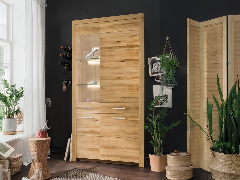 Variante 03 avec 1 porte vitrée en haut à gauche et 3 portes en bois - pour la variante 02, la porte vitrée est en haut à droite