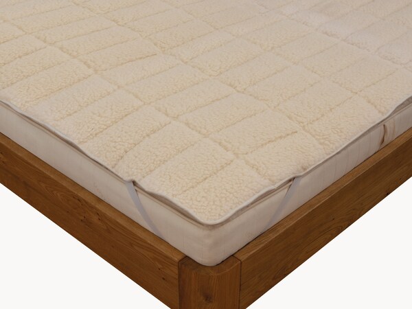 Wolvlokken-onderdekbed "Pecora"