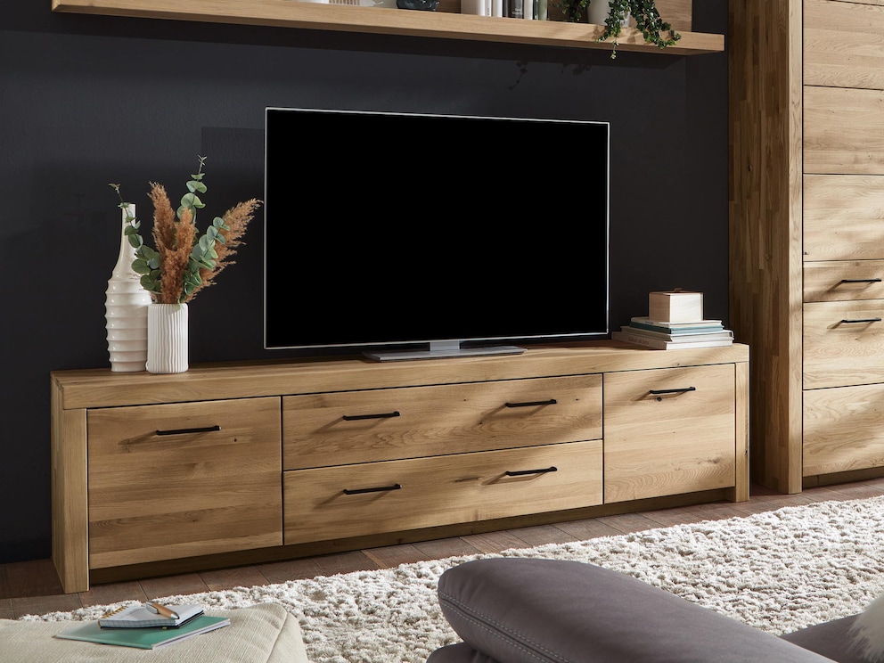 Lowboard Sorano in edele wilde eik - aantrekkelijke blikvanger en praktisch rondom