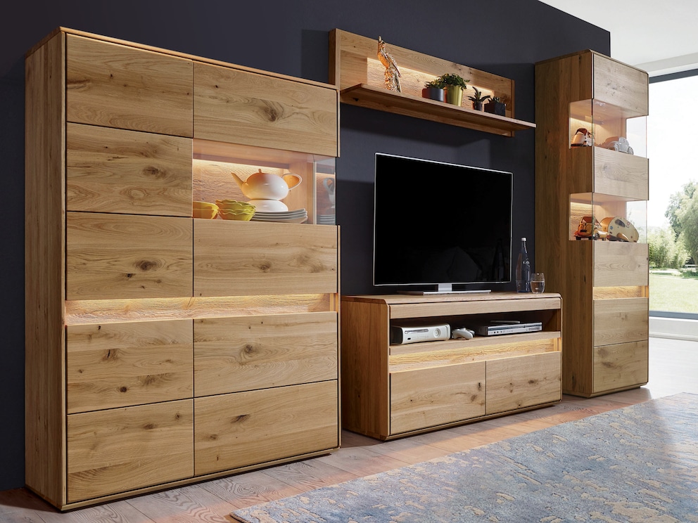 Modernes Wandboard mit faszinierender Beleuchtung - auf Wunsch dimmbar