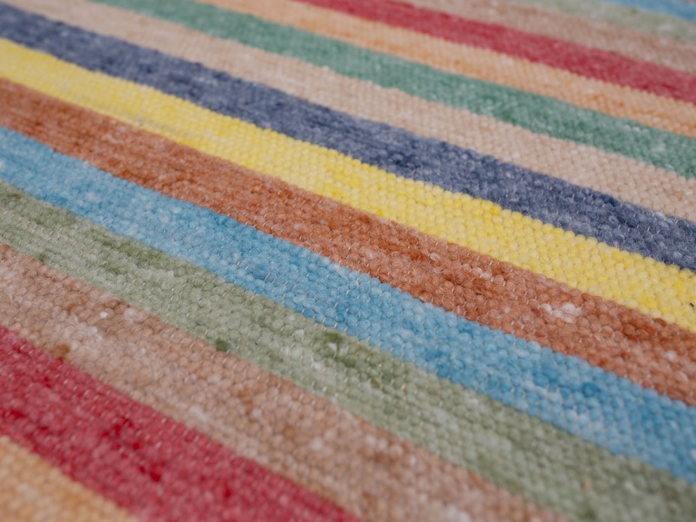 Tapis en laine vierge tissé à la main avec une chaîne clairement visible