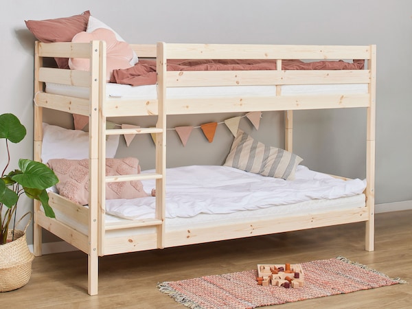 Gemütliches Bett für Geschwisterkinder: Etagenbett Colino, hier mit unbehandelter Oberfläche