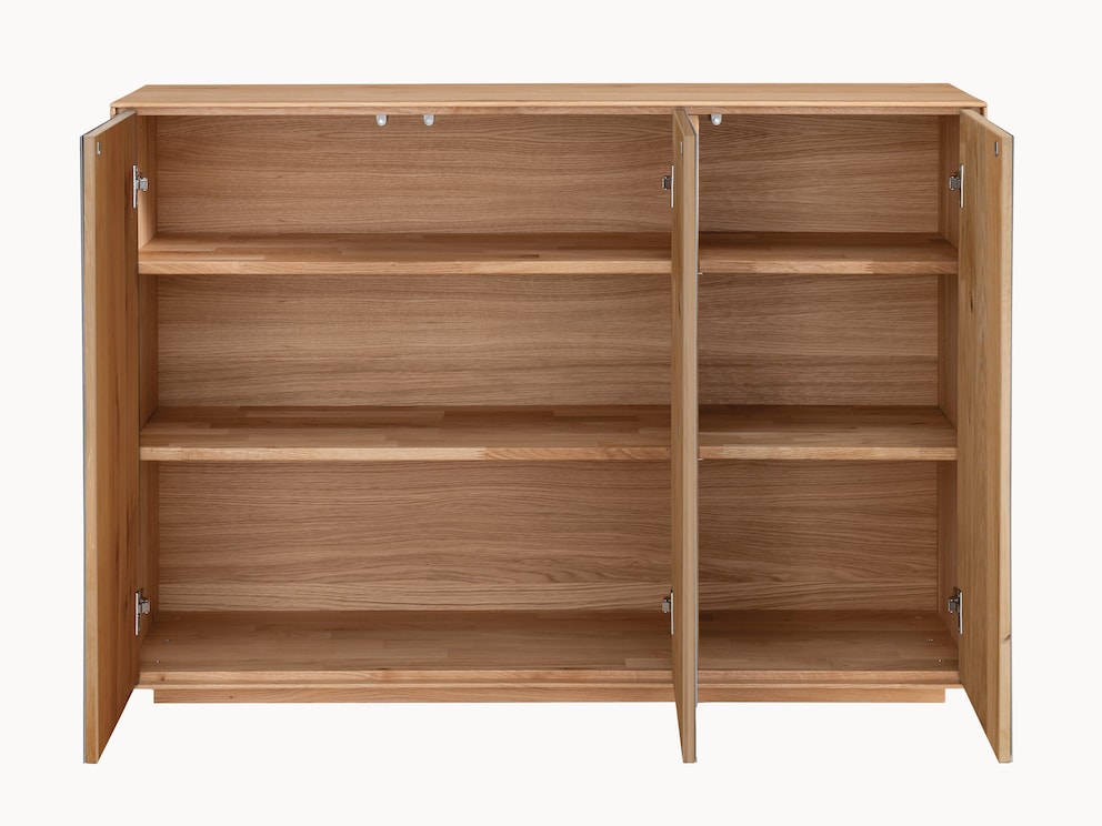 Hinter den Türen haben Sie viel Platz für Dies und Das, hier das Sideboard ohne Schublade