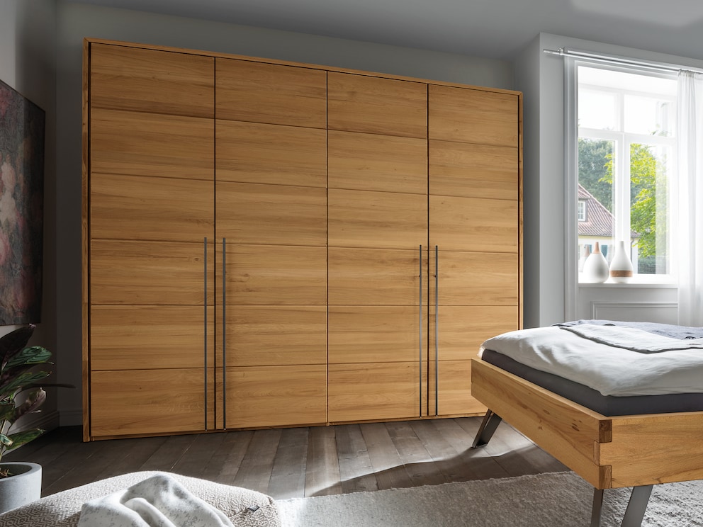 Garderobekast Moderna als indrukwekkend 4-deurs element in kernbeuken met optionele passepartout