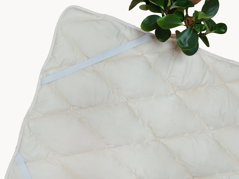 Onderhoudsvriendelijk onderdekbed met optimale vochtbalans, gevuld met 100 % lyocell/Tencel, getest op schadelijke stoffen