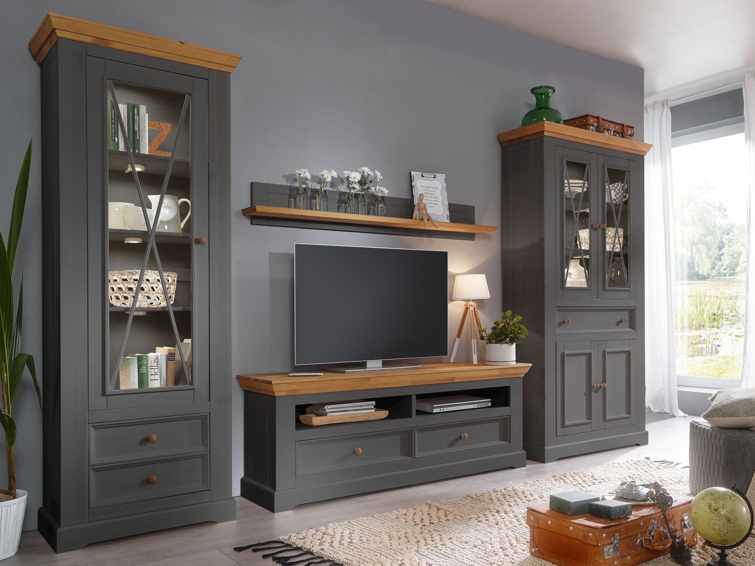 Vitrine "Molina" | Kiefer, weiß-gewachst | ohne Beleuchtung | Manufakturqualität