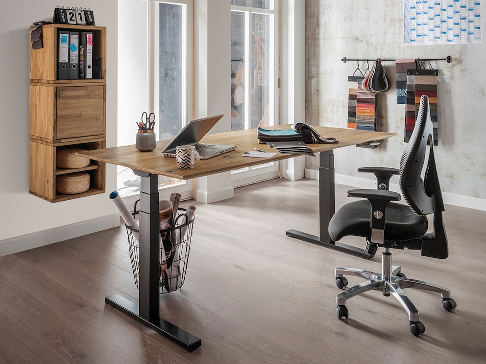 Réglable en hauteur et flexible - bureau Movedo en beau bois de chêne sauvage