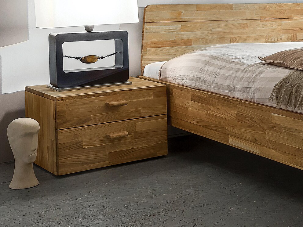 Caprera in levendig generfd wild eikenhout met mooi gevormde houten handvatten