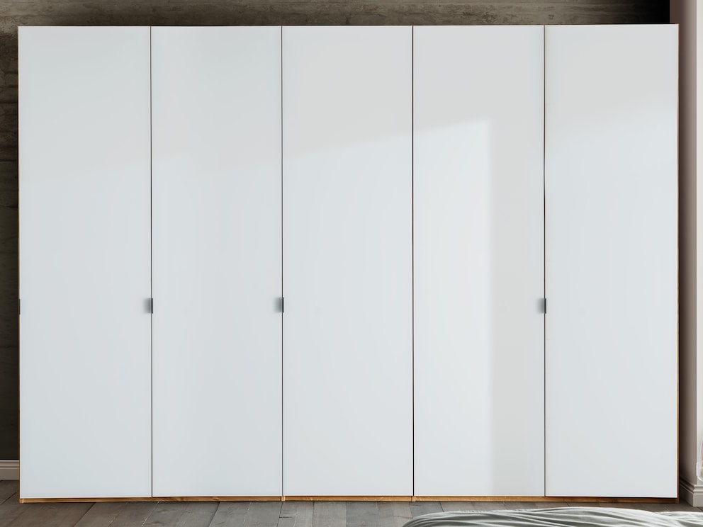 5-türige Variante des Kleiderschranks Santorino, zusammengestellt aus Einzelmodulen