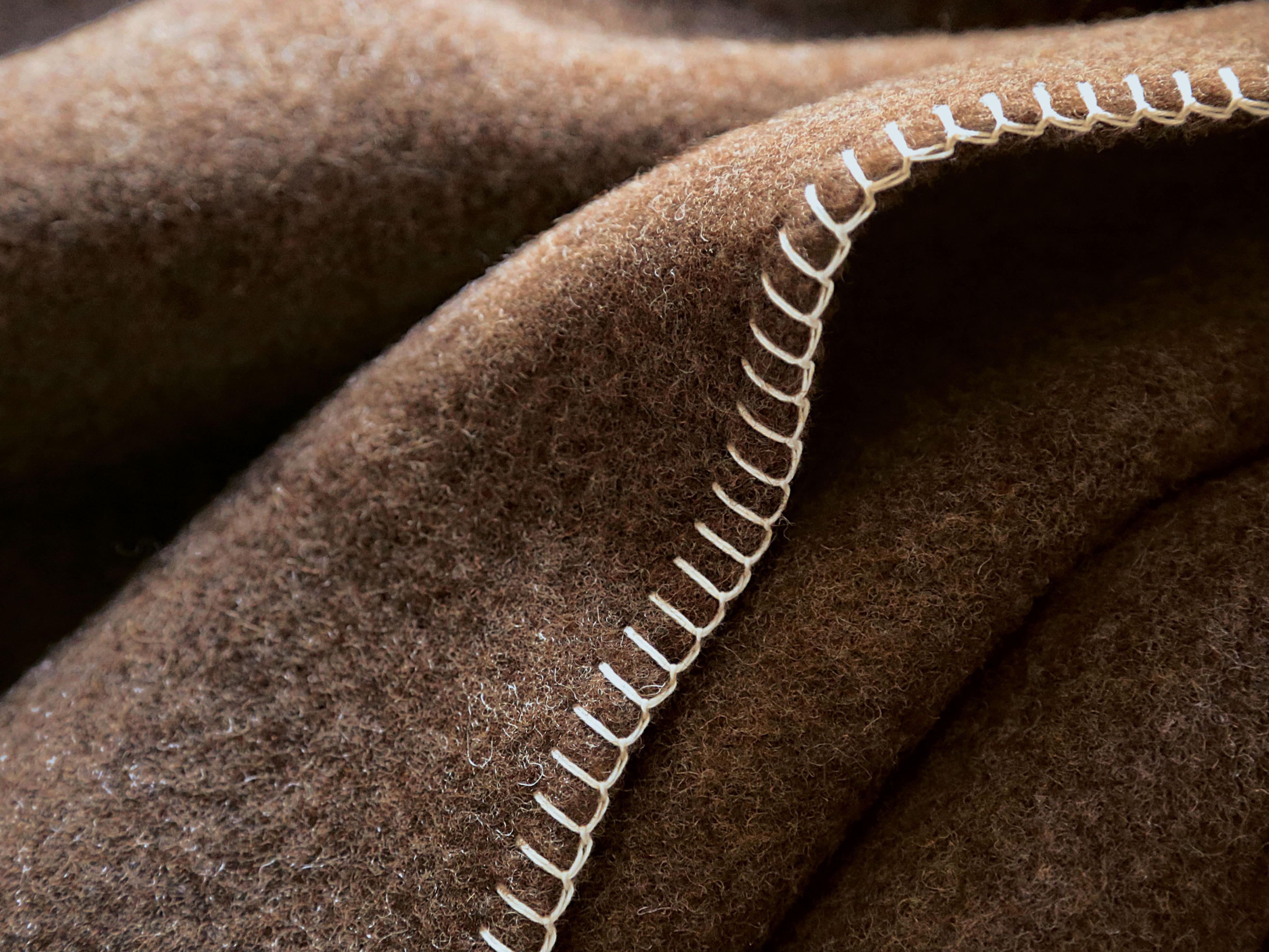 Merino Wollen Deken 220x200 cm - Knuffeldeken van 100% Merino Schapenwol - Grote en Zachte Wollen Deken - Gewicht 500g/m2 - Ademend materiaal Merino Wollen Deken 220x200 cm - Knuffeldeken van 100% Merino Schapenwol - Grote en Zachte Wollen Deken - Gewicht 500g/m2 - Ademend materiaal