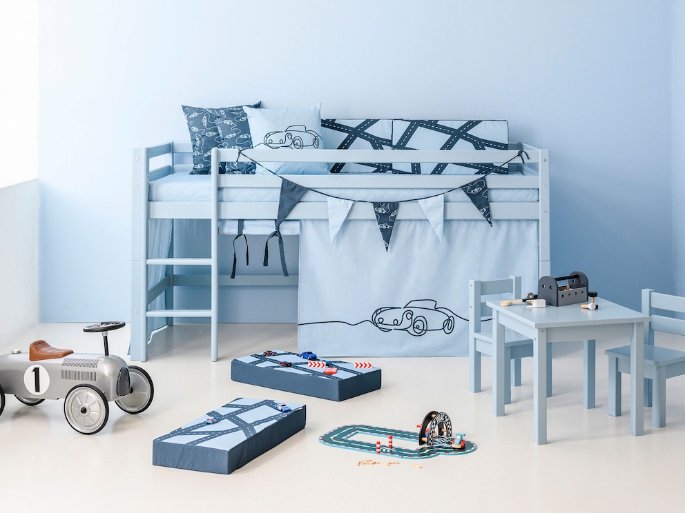 Bringen Sie mit Mini-Hochbett Colorino frohe Farben ins Kinderzimmer, hier in Blau