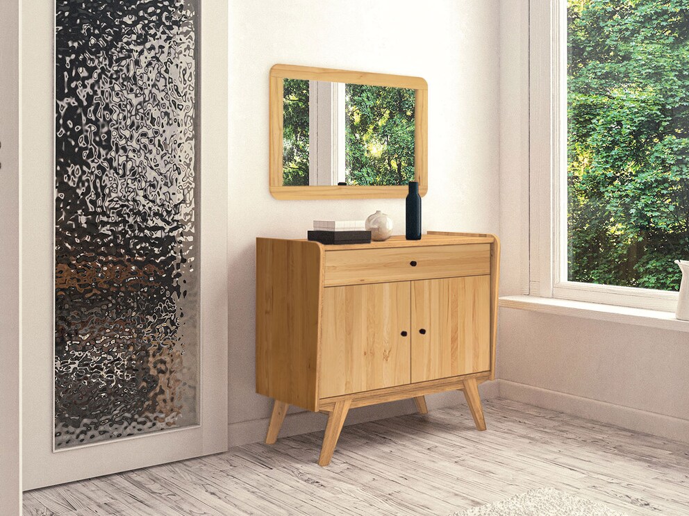 « Lasala » - ici en cœur de hêtre - s'accorde parfaitement avec la commode du même nom