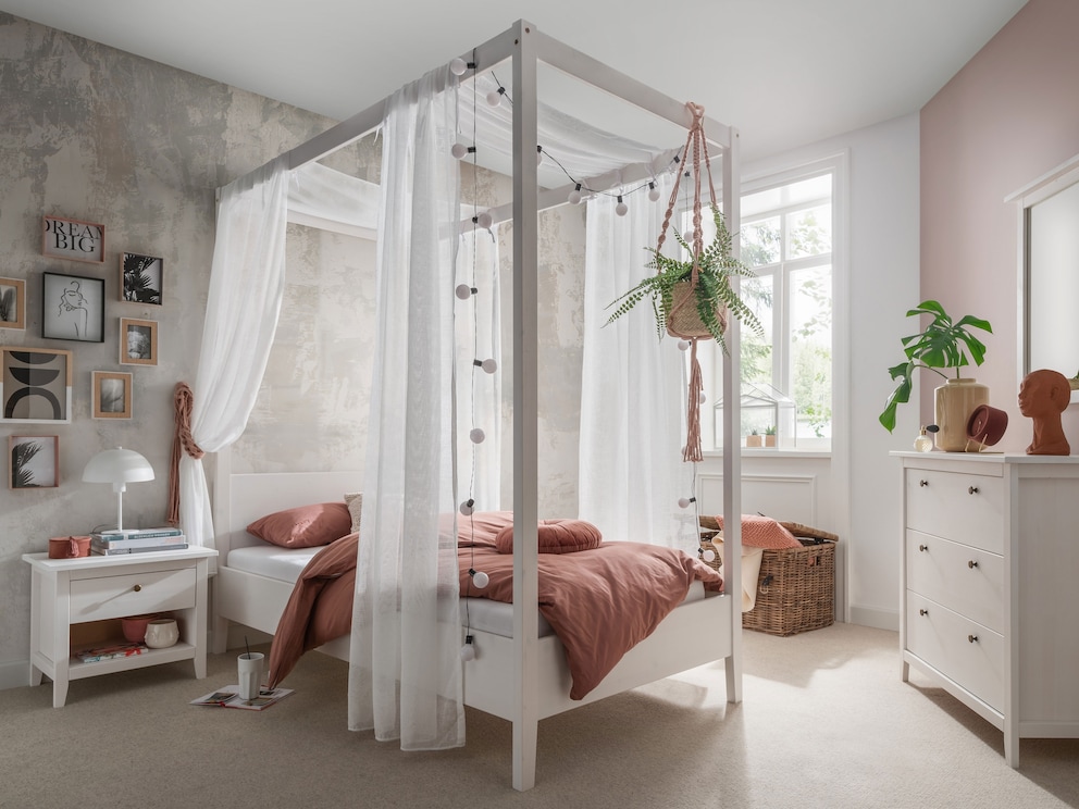 En petite taille, le lit enchante aussi dans la chambre d'enfant ou d'adolescent, ici 100x200 cm