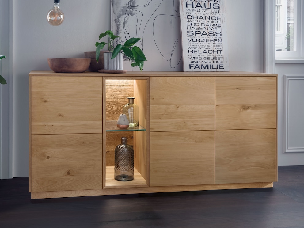 Hier variant 02 met verlicht vitrine gedeelte voor een betoverend gezellige avond sfeer