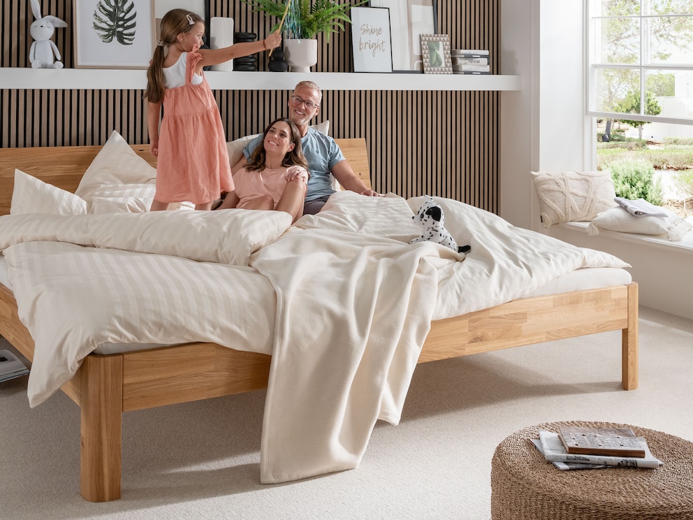 Als Plüschdecke für die Großen und als Kuscheldecke für die Kleinen erhältlich