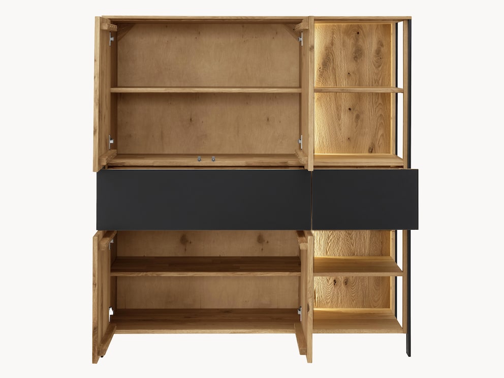 Ruime hoge plank met doordacht interieur, gemaakt van massief wilde eik