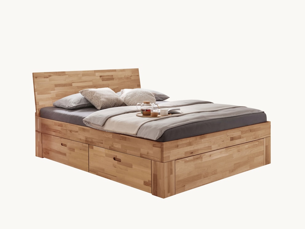 Het bed in wildeiken met doorlopend hoofdbord