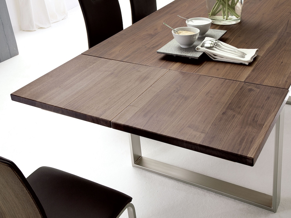 Mercedo verlengde tafel in walnoot